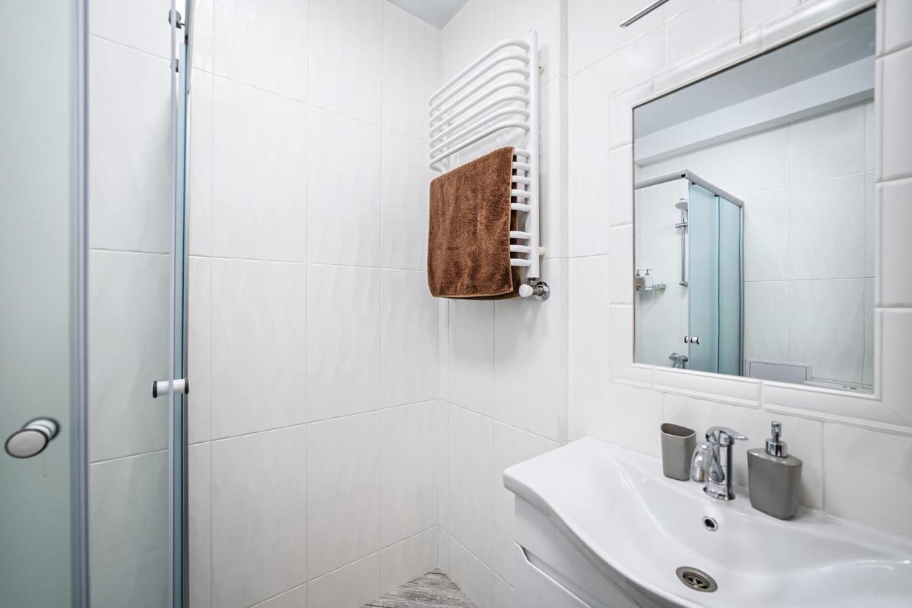 Joy Box Apartments Liov Exterior foto