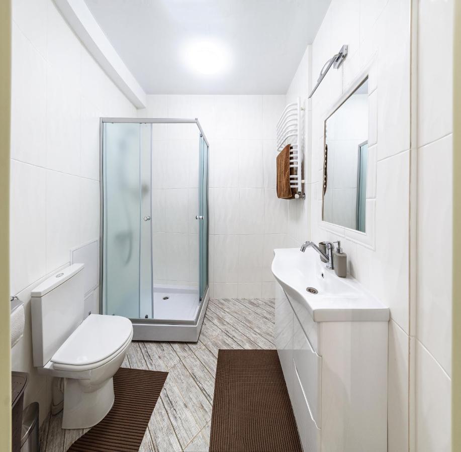 Joy Box Apartments Liov Exterior foto